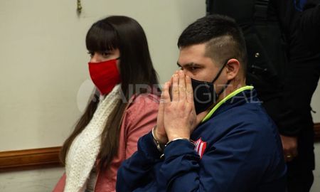 Pasquier y Valberdi fueron condenados como coautores del homicidio en ocasión de robo de Martínez y por otros dos robos cometidos después del asesinato. Pasquier y Valberdi fueron condenados como coautores del homicidio en ocasión de robo de Martínez y por otros dos robos cometidos después del asesinato.