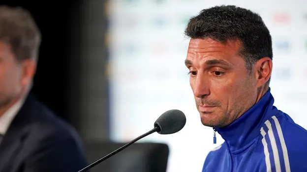Scaloni mostró respeto por Cabo Verde previo al encuentro y dijo que todos los partidos de 16avos de final están siendo muy parejos. Scaloni mostró respeto por Cabo Verde previo al encuentro y dijo que todos los partidos de 16avos de final están siendo muy parejos.