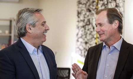 En Paraná, el presidente será recibido por el gobernador de Entre Ríos, Gustavo Bordet. En Paraná, el presidente será recibido por el gobernador de Entre Ríos, Gustavo Bordet.