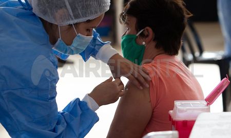 Vizzotti explicó por qué la segunda dosis tiene una relevancia importante para frenar la pandemia de coronavirus. Vizzotti explicó por qué la segunda dosis tiene una relevancia importante para frenar la pandemia de coronavirus.