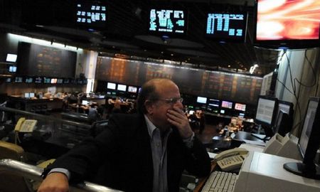 viernes complicado: se disparo el dolar y subio el riesgo pais viernes complicado: se disparo el dolar y subio el riesgo pais