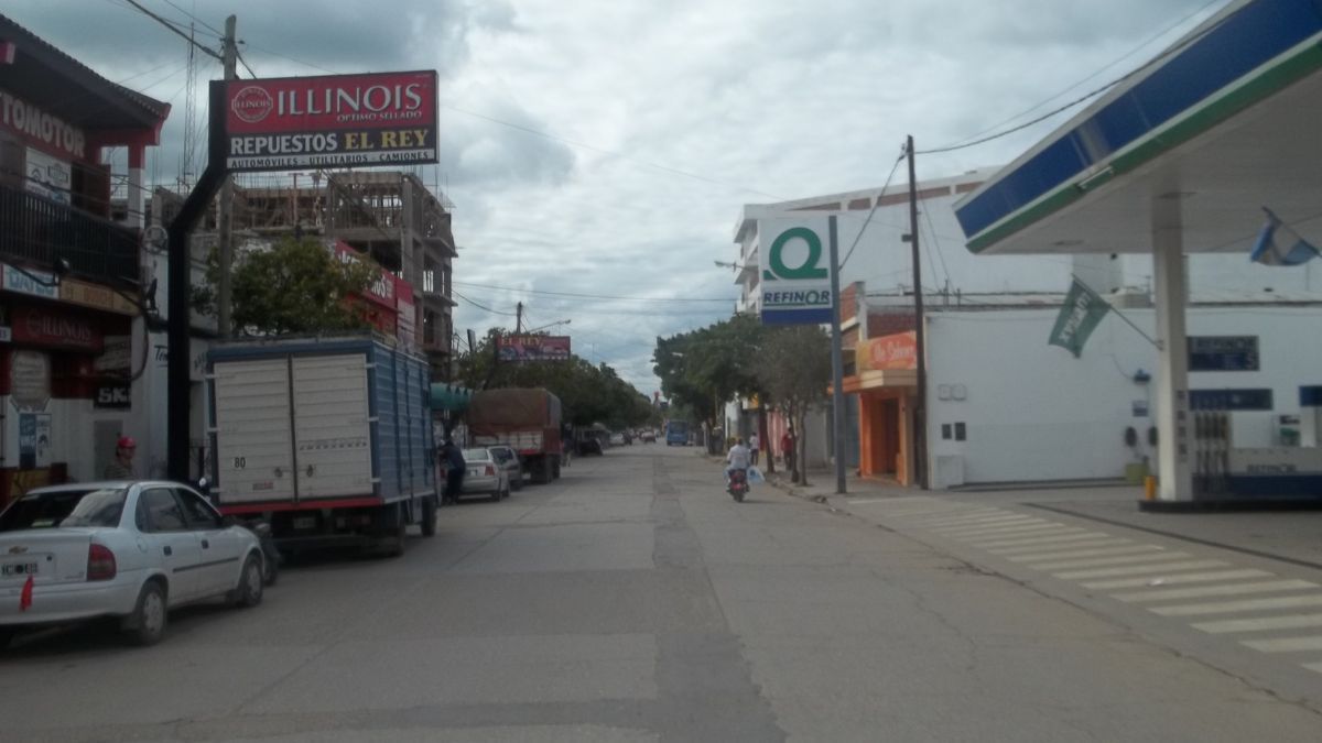 Un hombre de 30 años fue imputado por atropellar a un playero en la ciudad salteña de Orán, luego de intentar pagar con billetes falsos. Un hombre de 30 años fue imputado por atropellar a un playero en la ciudad salteña de Orán, luego de intentar pagar con billetes falsos.