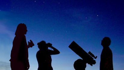 La guía del cielo para ubicar en Santa Fe al cometa que se verá 