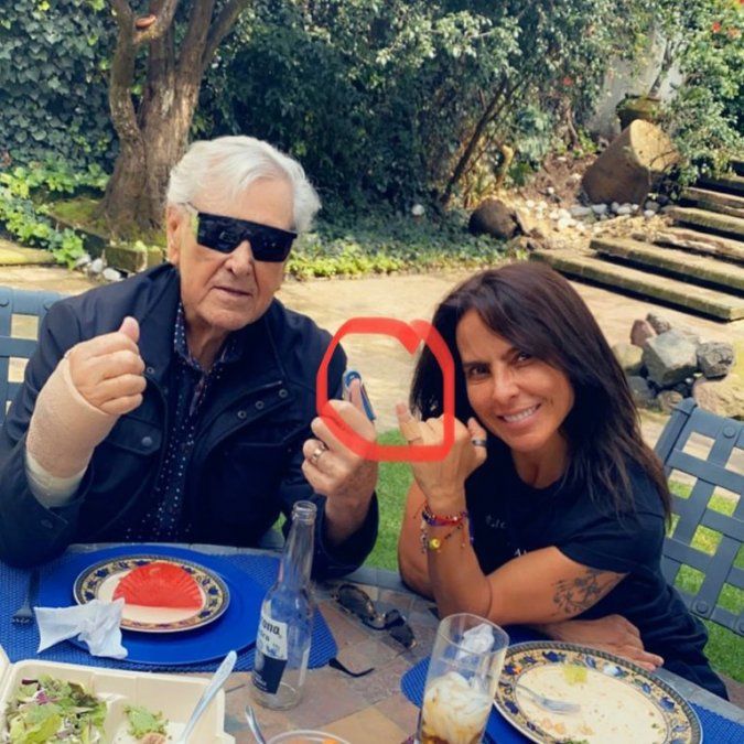 Kate del Castillo bromeó sobre las afecciones de su padre.