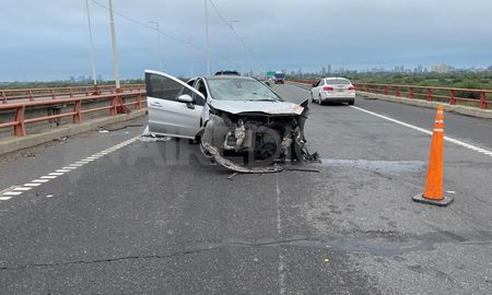 Autopista Santa Fe-Rosario: el joven que conducía el auto perdió el control del volante, sobre el puente del Salado Autopista Santa Fe-Rosario: el joven que conducía el auto perdió el control del volante, sobre el puente del Salado