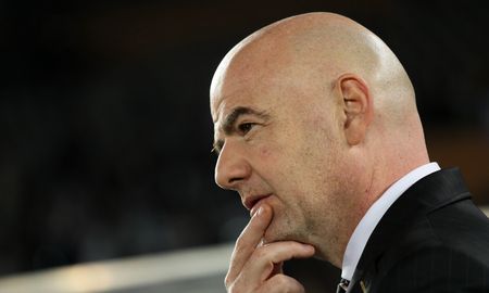 Gianni Infantino, presidente de Fifa, instó a LaLiga de España y la Premier League de Inglaterra a ser solidarios y ceder a los jugadores para las Eliminatorias Sudamericanas. Gianni Infantino, presidente de Fifa, instó a LaLiga de España y la Premier League de Inglaterra a ser solidarios y ceder a los jugadores para las Eliminatorias Sudamericanas.