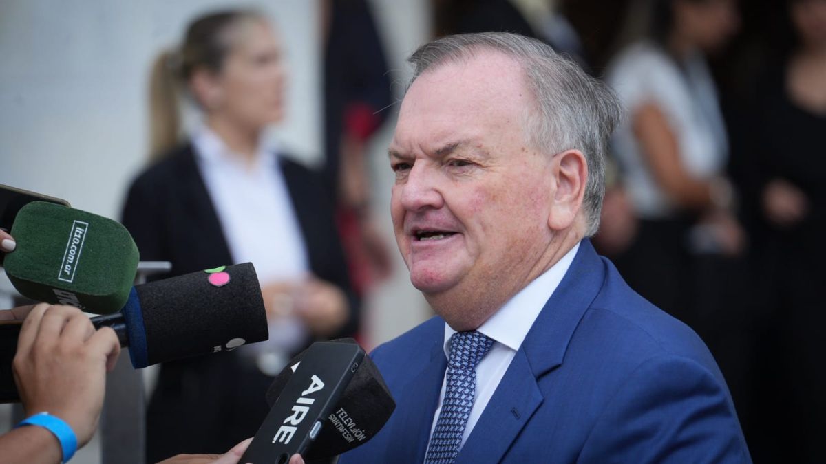 El presidente provisional del Senado