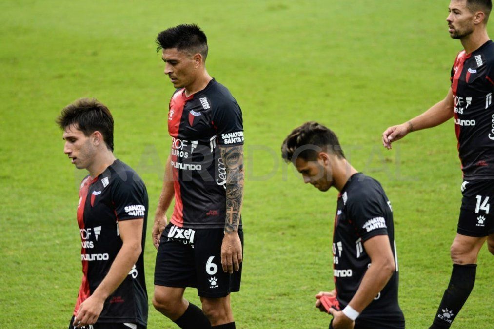 La Liga Profesional se adhiere a las medidas del Gobierno nacional y decidió suspender la definición de la Copa de la Liga y todas las demás competencias.