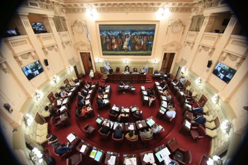 Los votos negativos de los legisladores se dieron principalmente por su rechazo a la inclusión de la Educación Sexual Integral.