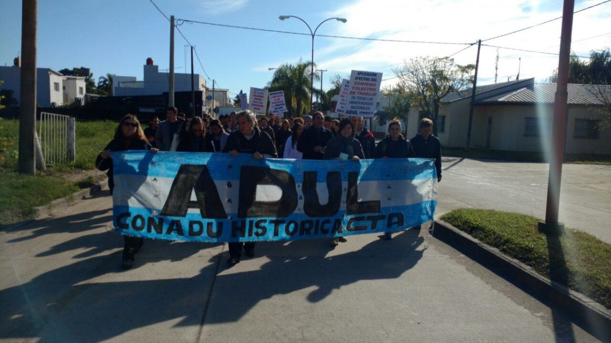 Docentes de la UNL debaten la propuesta salarial