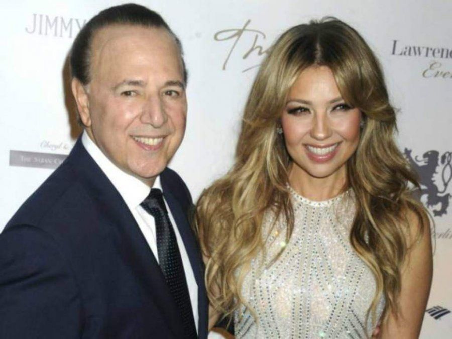 Thalía se sorprendió con el obsequio que recibió por su aniversario de bodas