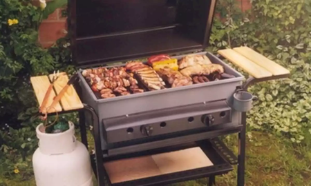 Preparaba un asado, le explotó la garrafa de la parrilla y murió Preparaba un asado, le explotó la garrafa de la parrilla y murió