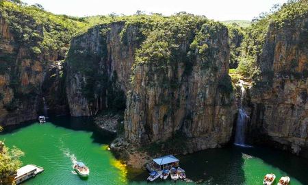 ? video. lago de furnas: donde queda el lugar de brasil en el que se desprendio el acantilado que cayo sobre las embarcaciones ? video. lago de furnas: donde queda el lugar de brasil en el que se desprendio el acantilado que cayo sobre las embarcaciones