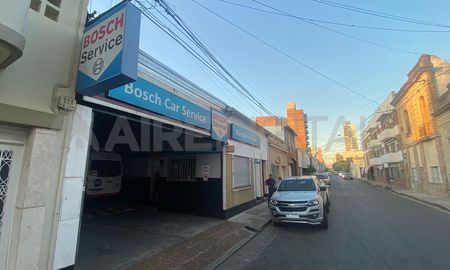 Un hombre se hace pasar por ingeniero mecánico y estafa talleres de Santa Fe y la zona. Un hombre se hace pasar por ingeniero mecánico y estafa talleres de Santa Fe y la zona.