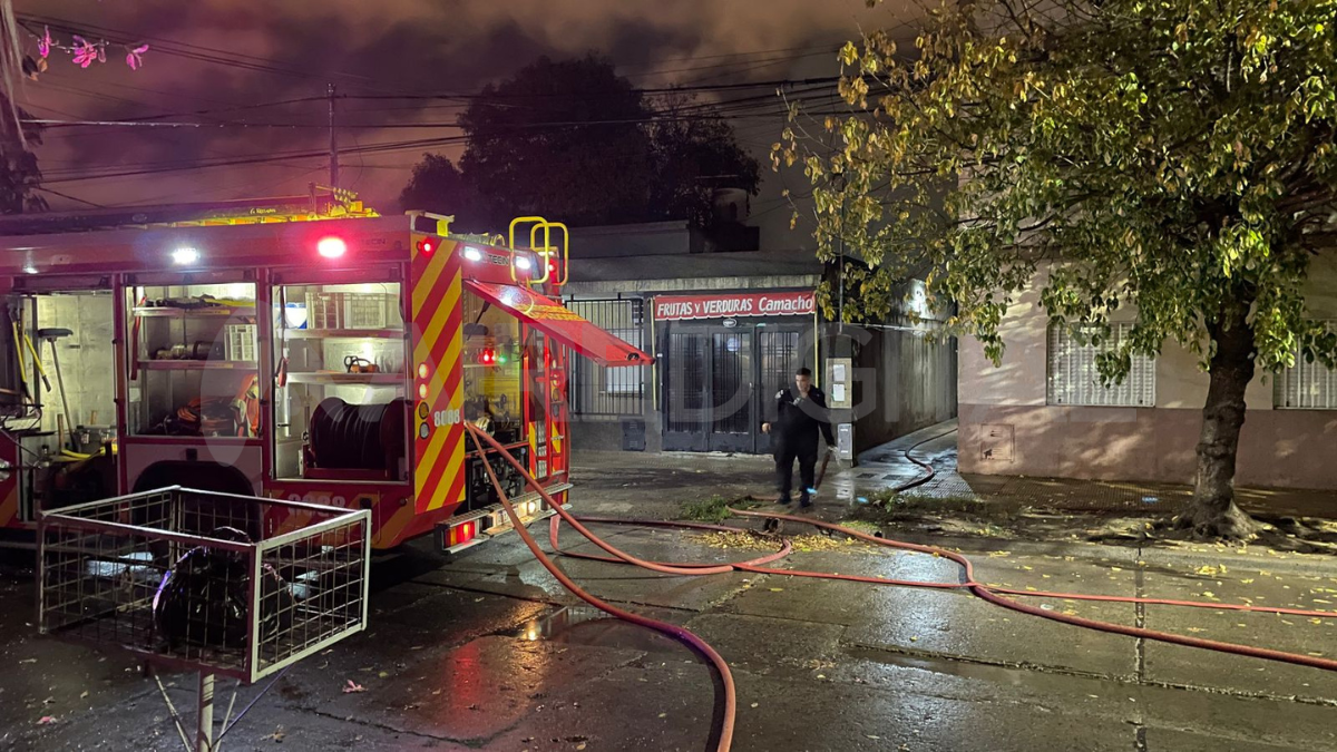 El incendio se desató este viernes a las cuatro de la madrugada.