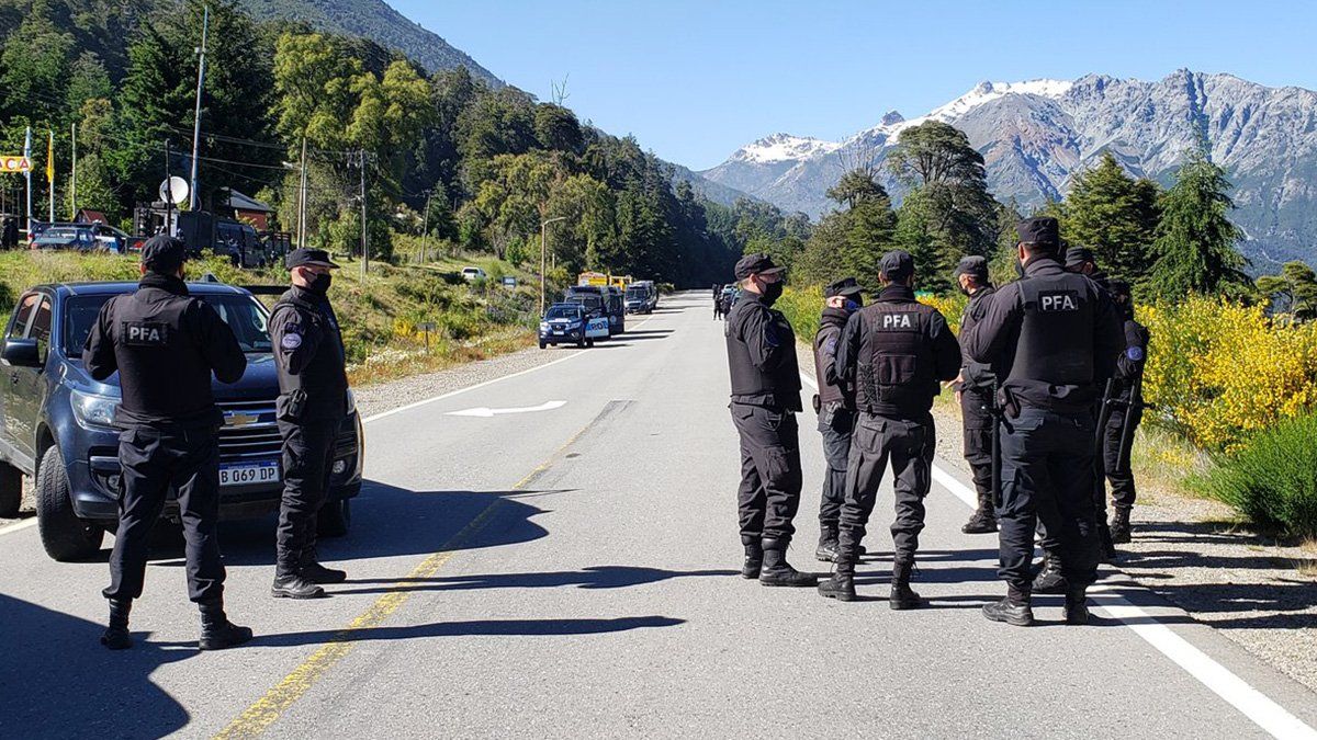 El Gobierno decidió contribuir en el control y patrullaje del área afectada con los efectivos que están actualmente en el sur del país.
