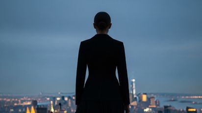 Qué significa vestirte todo de negro, según la psicología