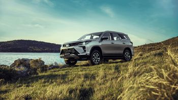 Cuánto sale la Toyota SW4 con precio actualizado en junio 2025 en Argentina