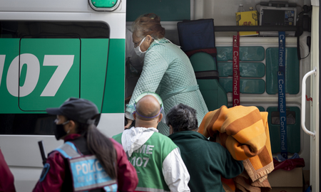 Evacuaron pacientes de un geriátrico de Flores por un brote de Coronavirus Evacuaron pacientes de un geriátrico de Flores por un brote de Coronavirus