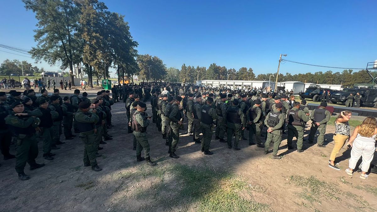 Los nuevos gendarmes son presentados en un acto oficial