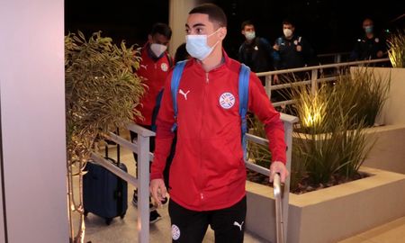 Paraguay arribó a Goiania para el partido ante Perú por los cuartos de final de la Copa América. Paraguay arribó a Goiania para el partido ante Perú por los cuartos de final de la Copa América.