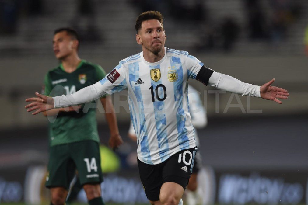 Afectado por un cuadro gripal, Lionel Messi no se encuentra 100% desde lo físico pero viajó igual para integrar la Selección de fútbol de Argentina.