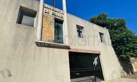 La capilla San Martín de Porres ubicada sobre calle Ayacucho al 3.100 de barrio Transporte. La capilla San Martín de Porres ubicada sobre calle Ayacucho al 3.100 de barrio Transporte.
