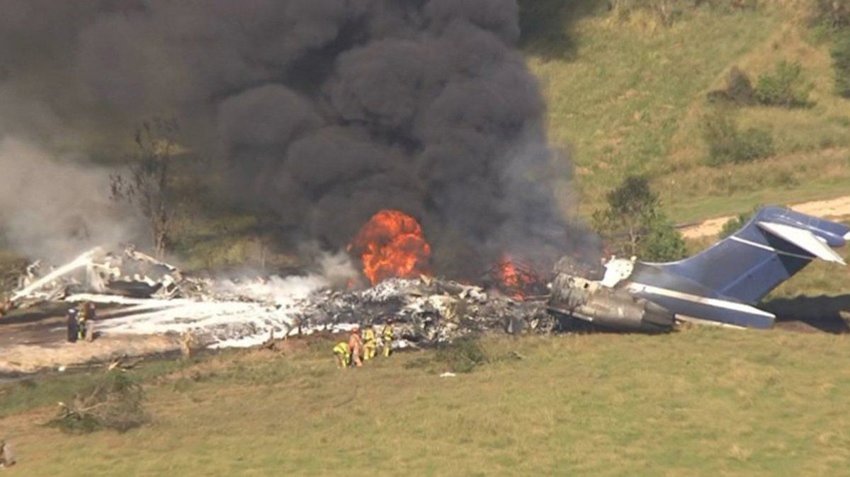El fuselaje se redujo a cenizas