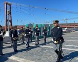 Las letras corpóreas de Santa Fe fueron el punto de encuentro para un emotivo homenaje. Las letras corpóreas de Santa Fe fueron el punto de encuentro para un emotivo homenaje.