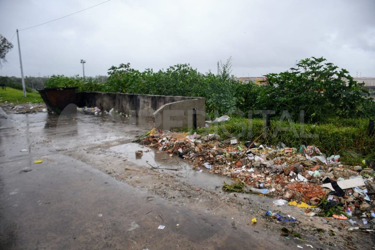 Hallaron a un hombre muerto en un zanjón de la zona sur de Rosario y tendría signos de violencia
