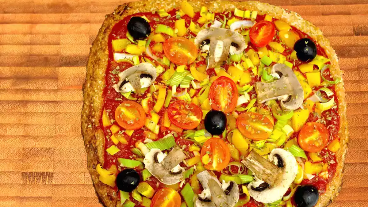 Transformá la coliflor en una base deliciosa y saludable para tu pizza, perfecta para quienes buscan opciones sin harina y llenas de sabor. Transformá la coliflor en una base deliciosa y saludable para tu pizza, perfecta para quienes buscan opciones sin harina y llenas de sabor.