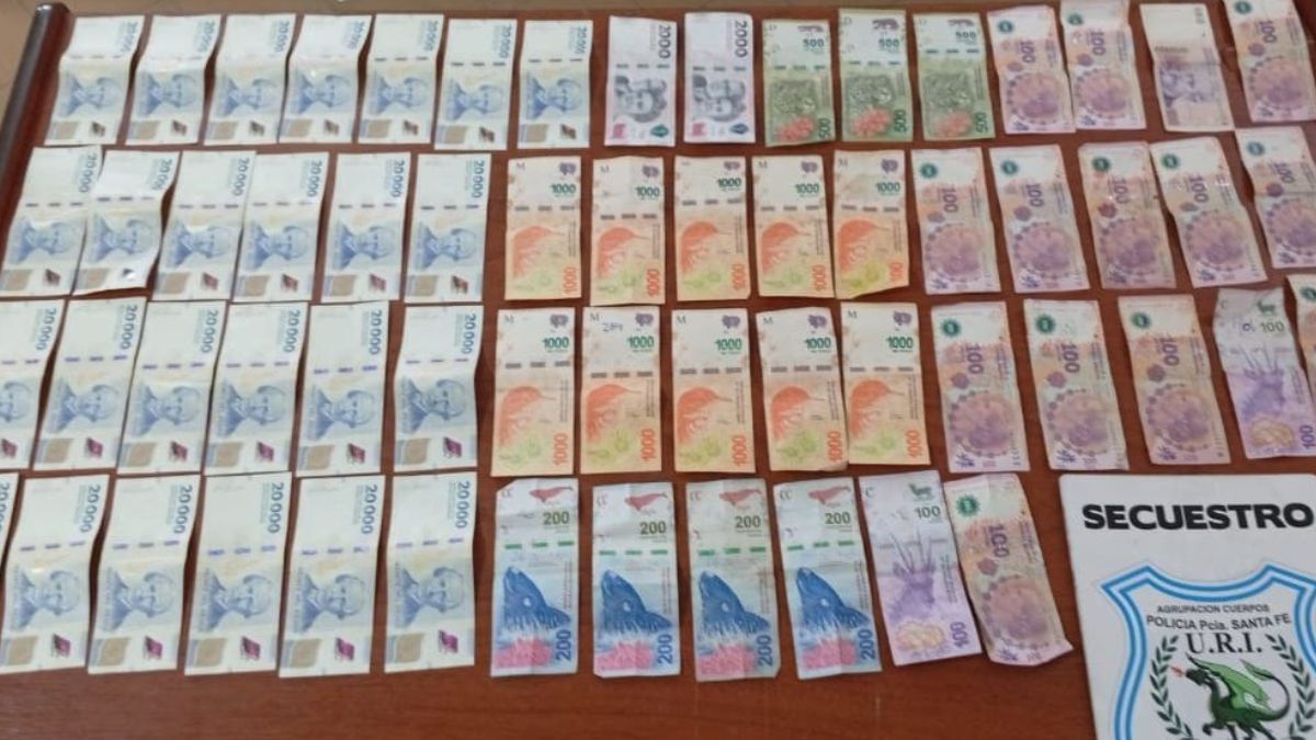 El dinero que el arrepentido devolvió. El dinero que el arrepentido devolvió.