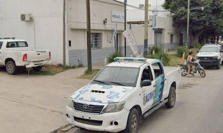 Ladrones entraron a una casa en La Plata, destrozaron todo y dejaron una desagradable sorpresa. Ladrones entraron a una casa en La Plata, destrozaron todo y dejaron una desagradable sorpresa.