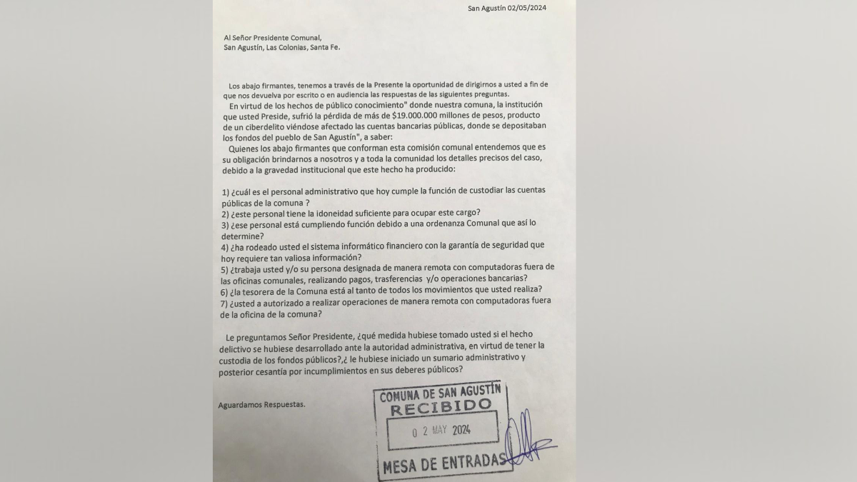 Los vecinos de San Agustín reclaman aclaraciones en torno al robo de los fondos comunales. Los vecinos de San Agustín reclaman aclaraciones en torno al robo de los fondos comunales.