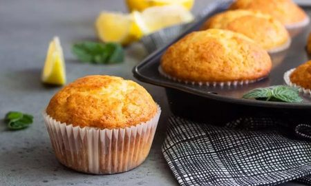 Cómo hacer muffins de limón súper esponjosos, sin manteca: la receta con pocos ingredientes Cómo hacer muffins de limón súper esponjosos, sin manteca: la receta con pocos ingredientes
