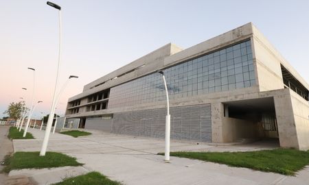 La obra tendrá un total de 24.500 metros cuadrados y su plazo de ejecución es de 360 días. La obra tendrá un total de 24.500 metros cuadrados y su plazo de ejecución es de 360 días.