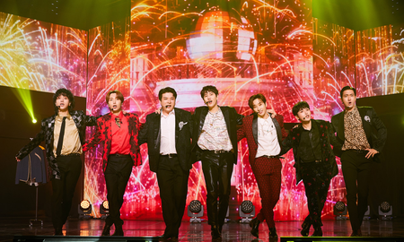 La agencia de entretenimiento brindó un show online, en el que participaron todos sus artistas de Kpop, y rompió un récord. La agencia de entretenimiento brindó un show online, en el que participaron todos sus artistas de Kpop, y rompió un récord.