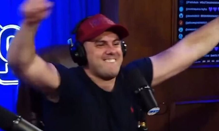 El grito de victoria de El Gordo Dan. El grito de victoria de El Gordo Dan.