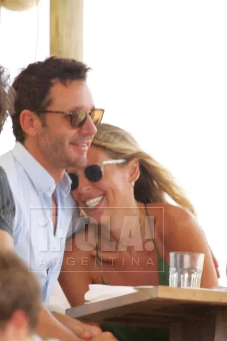 Benjamín Vicuña y su novia ya no se ocultan.