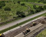 La construcción de la tercera vía de conexión entre Avellaneda y Reconquista avanza en el norte provincial y desde Vialidad estiman que podría estar terminada en nueve o diez meses. La construcción de la tercera vía de conexión entre Avellaneda y Reconquista avanza en el norte provincial y desde Vialidad estiman que podría estar terminada en nueve o diez meses.