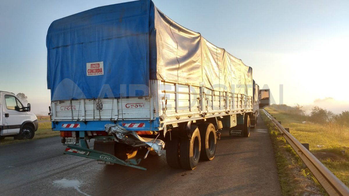 El tránsito estuvo interrumpido sobre la autopista en ambos sentidos de circulación a la altura de Santo Tomé