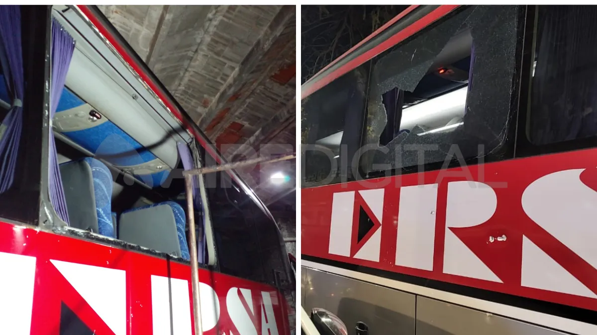 Dos ventanillas destrozadas de dos colectivos de la empresa Ersa apedreados en La Guardia. Dos ventanillas destrozadas de dos colectivos de la empresa Ersa apedreados en La Guardia. 