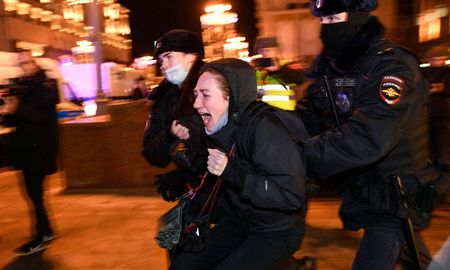 Los ciudadanos rusos tienen miedo a manifestarse. Los ciudadanos rusos tienen miedo a manifestarse.