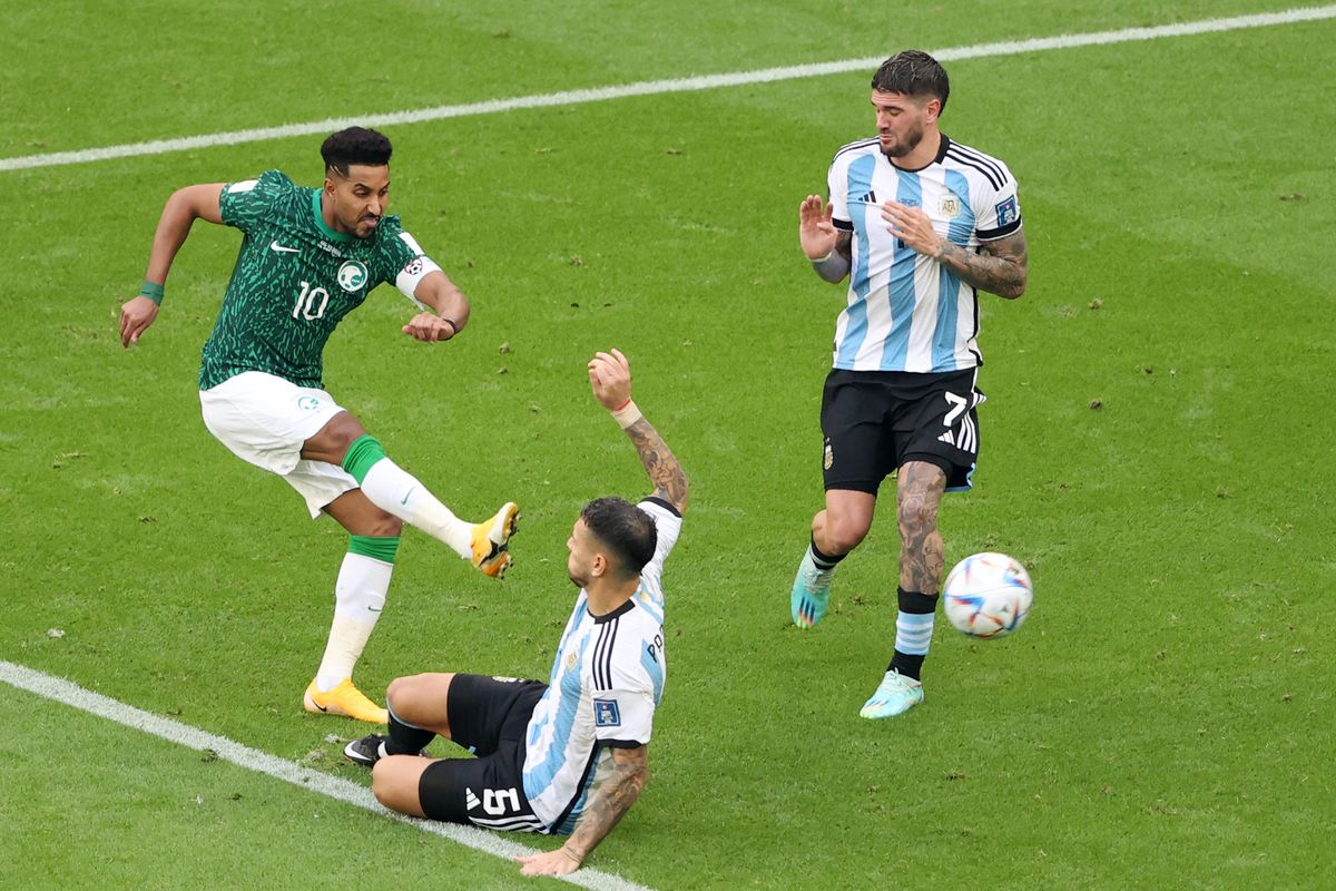 Arabia Saudita salió al complemento con todo y le dio vuelta el partido a la Selección Argentina en cinco minutos.