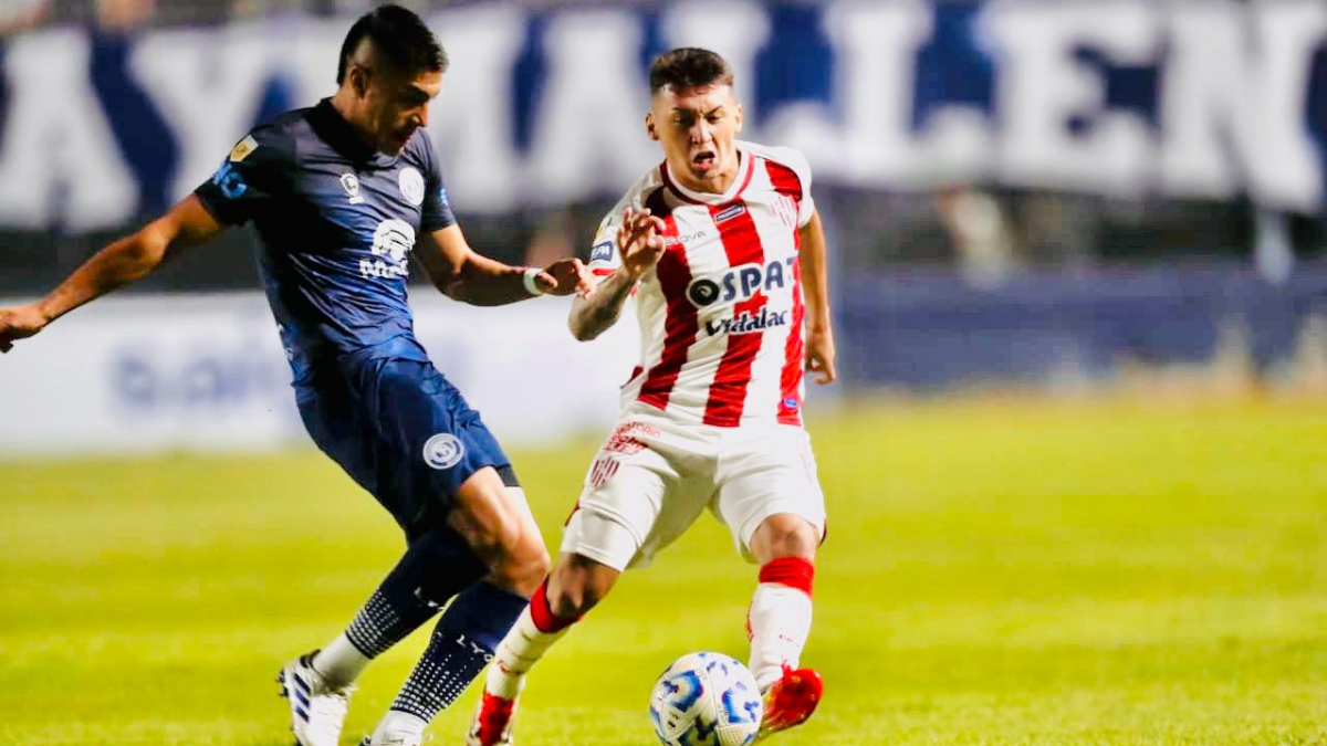 Unión vs. Independiente Rivadavia, por el Torneo Apertura 2025.