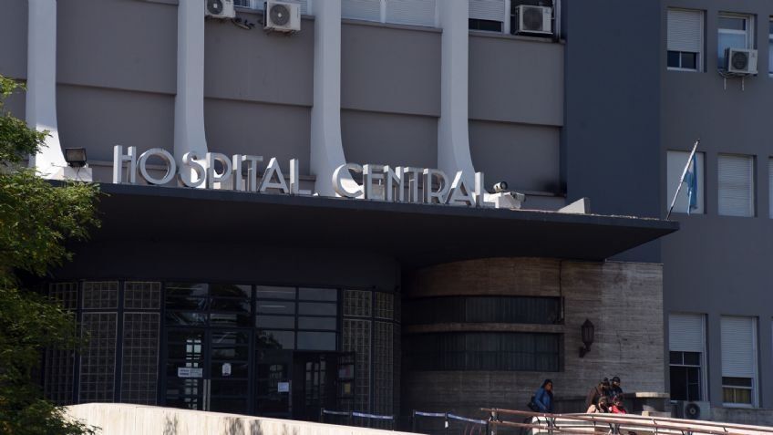 EL HOMBRE MURIÓ EN EL HOSPITAL CENTRAL LUEGO DE PASAR POR EL PAROISSIEN DE MAIPÚ FOTO: ALF PON