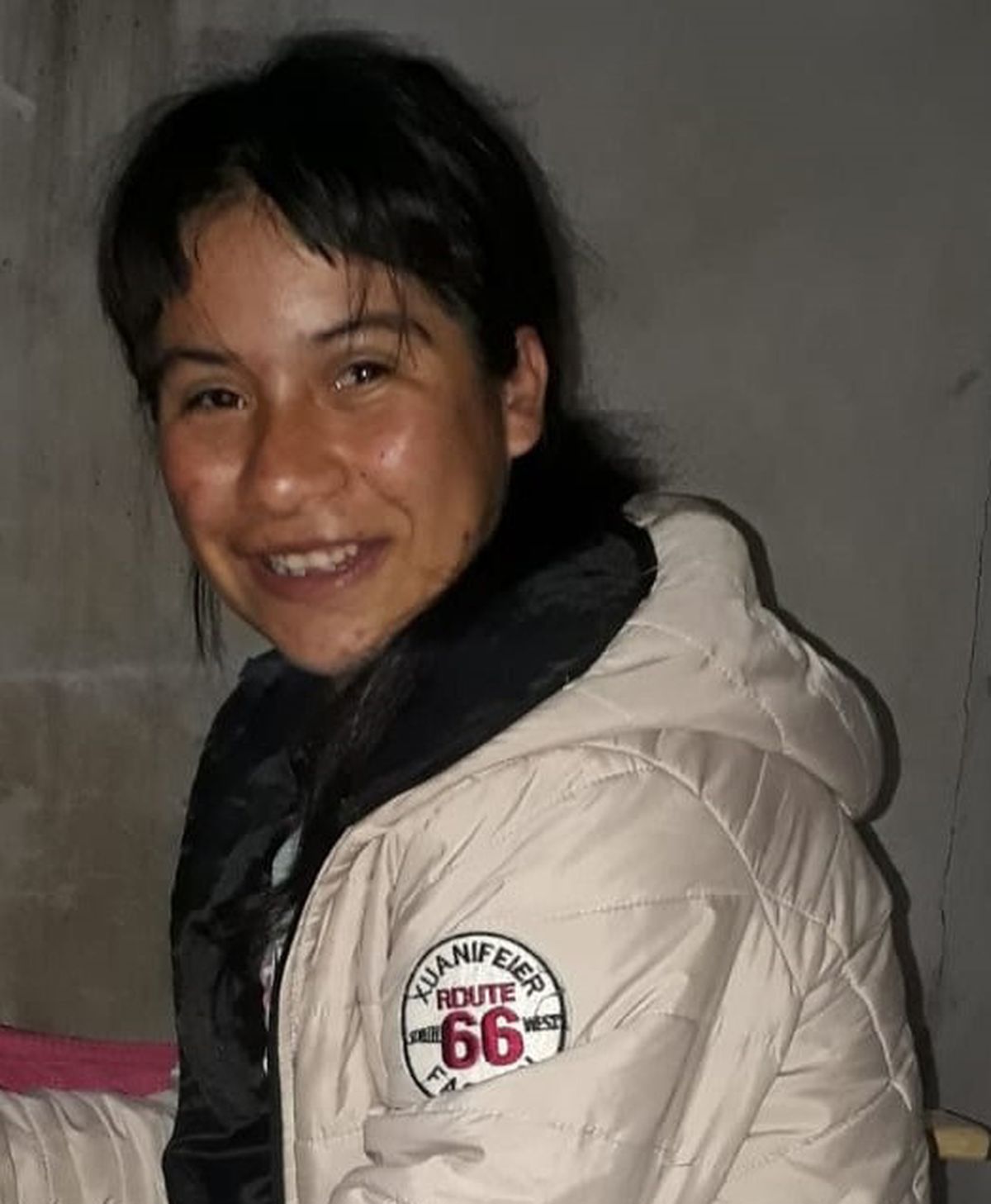 Nasheli Magalí Murillo tiene tez trigueña, cabellos castaños lacios, ojos marrones, contextura mediana y 1,65 de estatura. Nasheli Magalí Murillo tiene tez trigueña, cabellos castaños lacios, ojos marrones, contextura mediana y 1,65 de estatura.