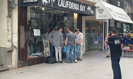 El cuerpo “Pelusa” fue encontrado en un depósito de un local de ropa de la peatonal San Martín, casi Eva Perón. El cuerpo “Pelusa” fue encontrado en un depósito de un local de ropa de la peatonal San Martín, casi Eva Perón.