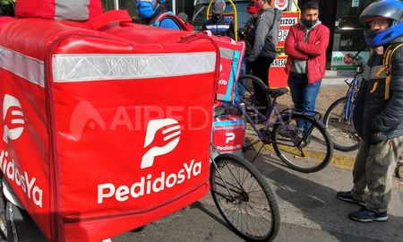 Este sábado, los trabajadores de Pedidos Ya encabezarán un reclamo. En Santa Fe la medida de fuerza se concretará de 20 a 00. Además, se los cadetes se concentrarán en Bulevar y Rivadavia. Este sábado, los trabajadores de Pedidos Ya encabezarán un reclamo. En Santa Fe la medida de fuerza se concretará de 20 a 00. Además, se los cadetes se concentrarán en Bulevar y Rivadavia.