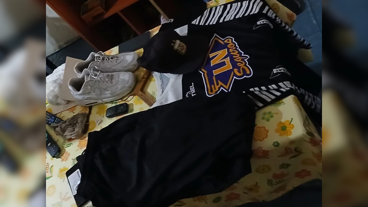 En el domicilio de Yurquina fueron halladas las ropas utilizadas el día de la marcha y que sirvieron para su identificación. En el domicilio de Yurquina fueron halladas las ropas utilizadas el día de la marcha y que sirvieron para su identificación.